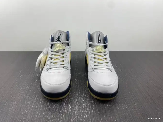 One Kick A FZ5758-004 Jordan Ma 5 WMNS x Air Maniere 0519